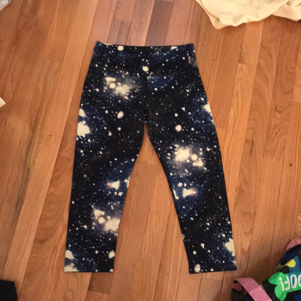 Starry Night Cropped Work Out Leggings